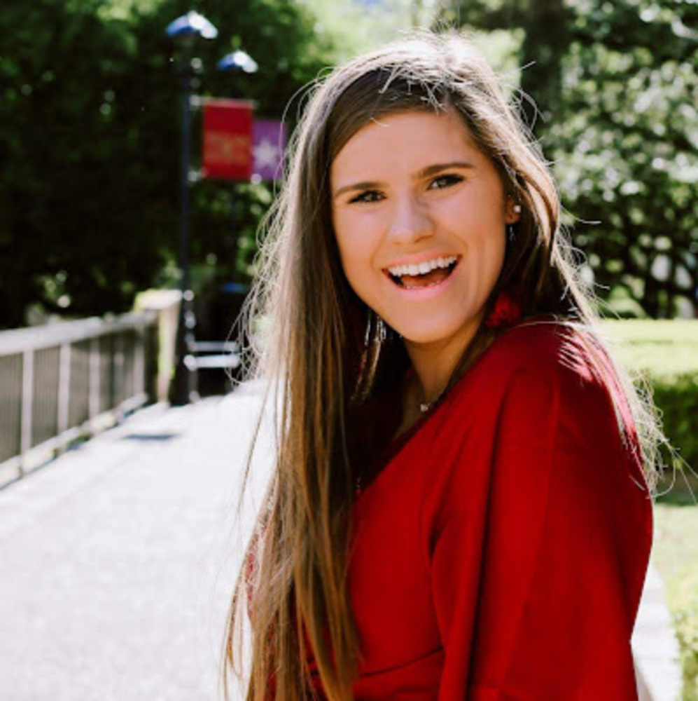 Meet your Posher, Tiffany